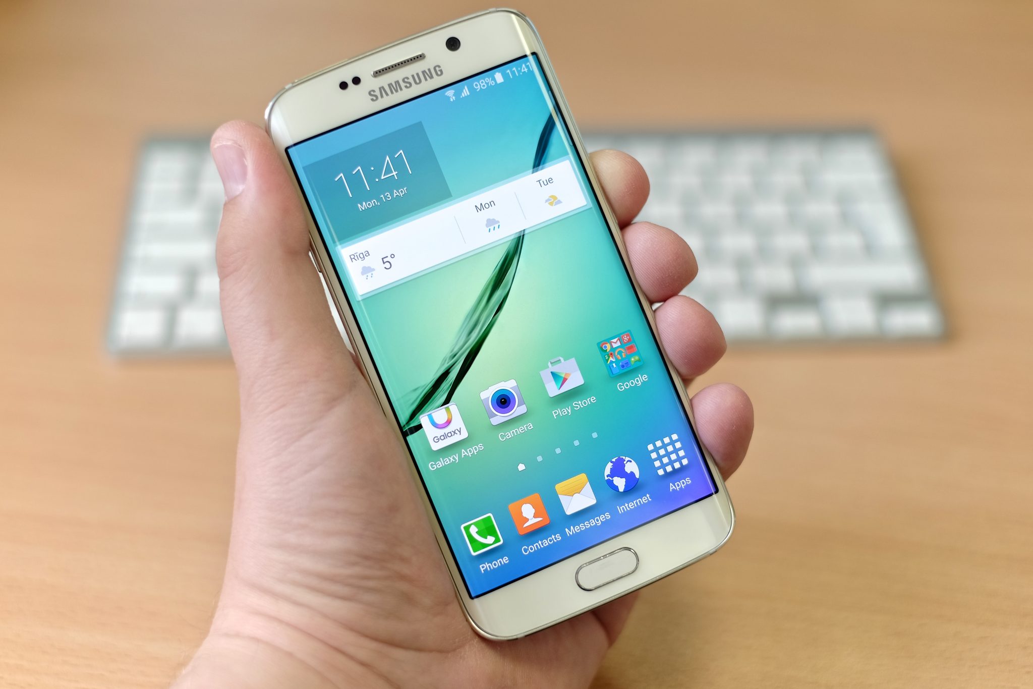 Samsung Galaxy S6 Edge Review Webnoid